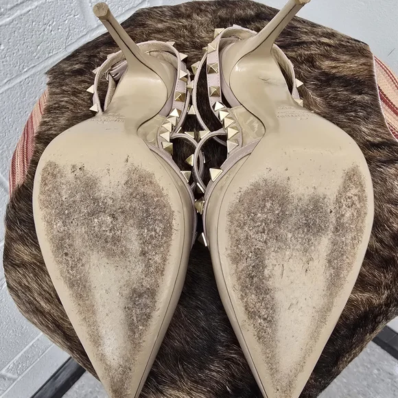 Valentino Women's Beige Heels with Gold Studs - Picture 3 of 11